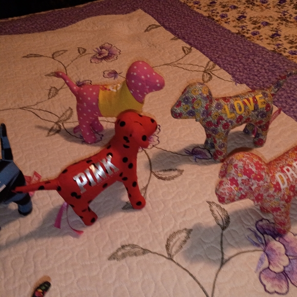 Vintage Victoria's Secret VS Pink Small Mini Pups Dogs Lot Santa Y2K Lot Set - Picture 4 of 6